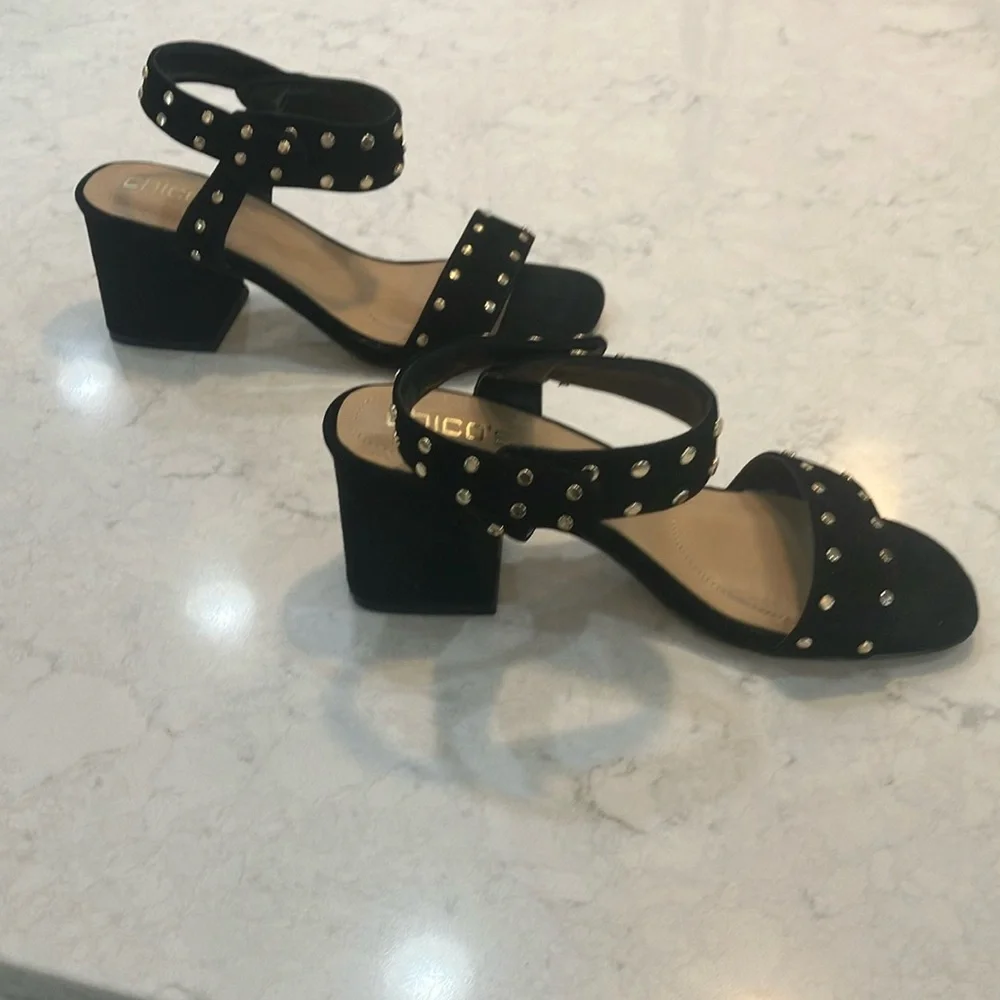 Chico's Black Suede Studded Women's Sandals Chunky Heel Sz‎ 7.5- W/ Box- EUC - Picture 9 of 11